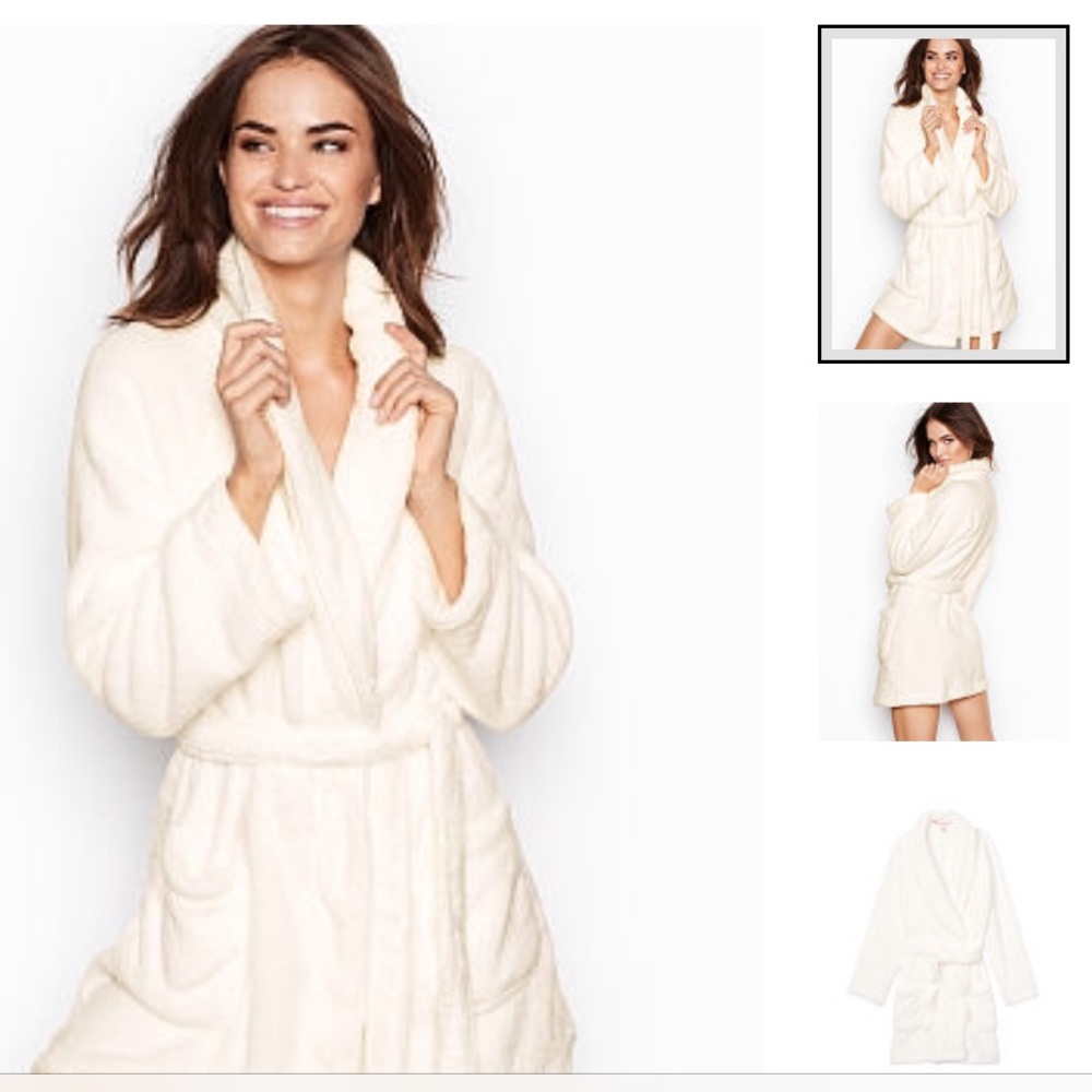 NEW Victoria’s Secret Robe - Picture 2 of 4